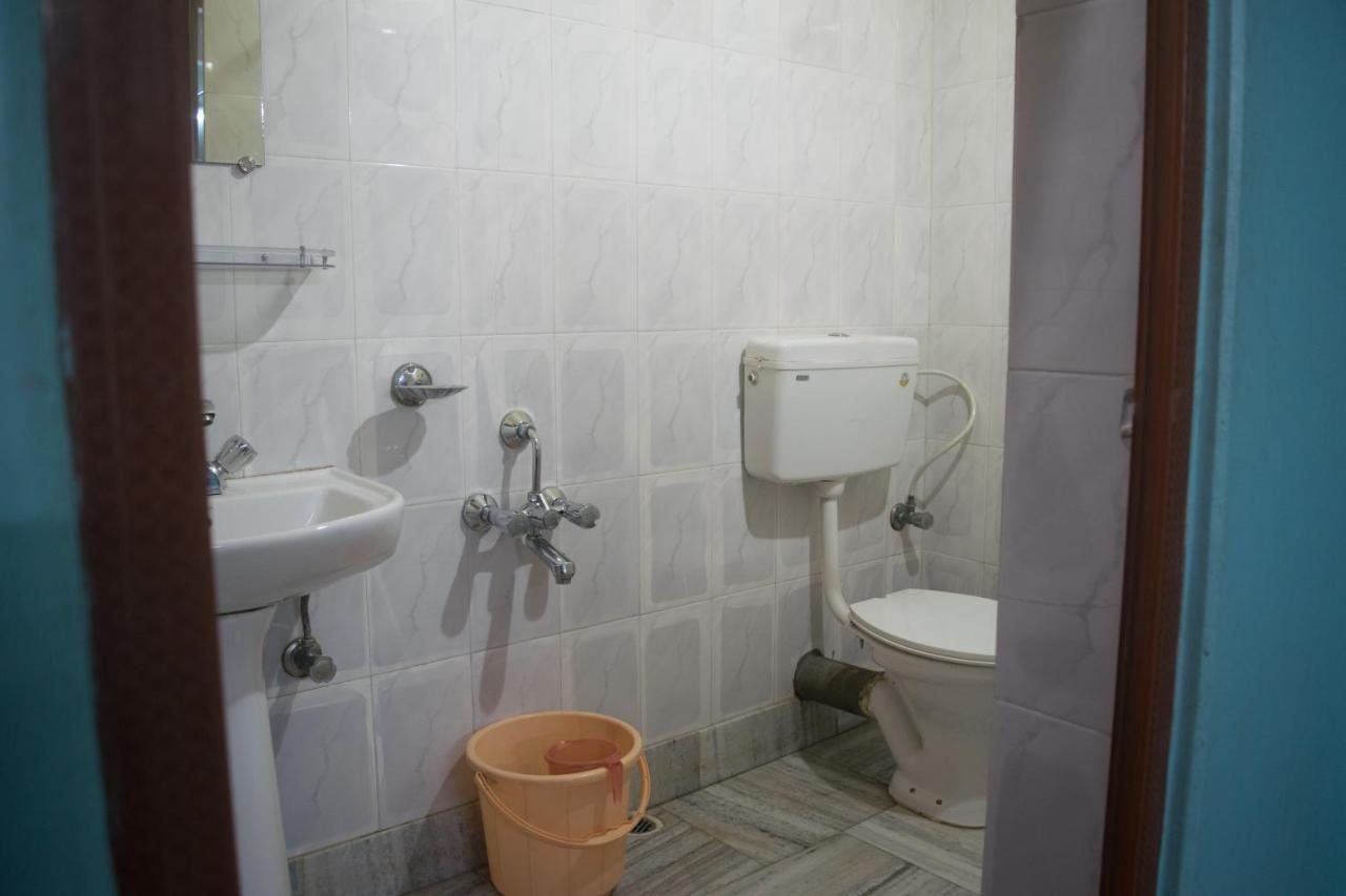 Sewak Lodge Силчар Экстерьер фото